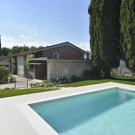 Villa Desire